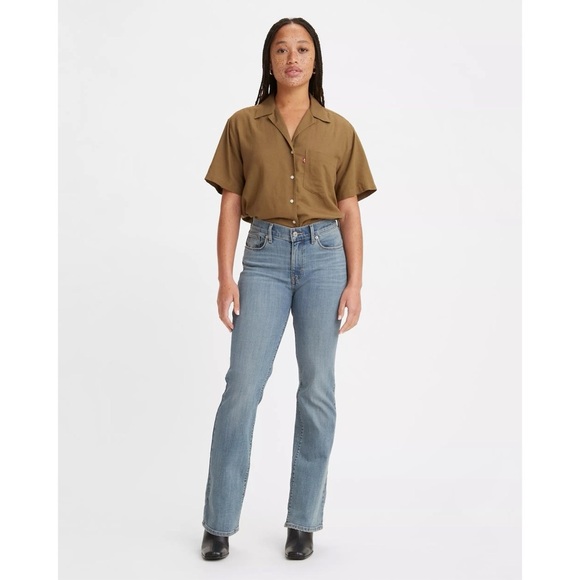 Levis Classic Bootcut Jeans in Slate Medium Wash - Picture 1 of 8